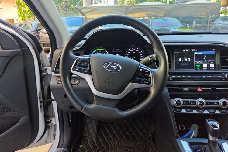 Used Hyundai Elantra PHEV 2019 1.6L PHX Le Xing Edition Steering Wheel