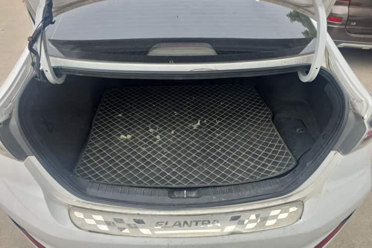 Used Hyundai Elantra PHEV 2019 1.6L PHS Comfort Edition Trunk