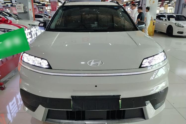 Used Hyundai ELEXIO 2025 Model Two-Wheel-Drive TECH Edition 64.2kWh Front