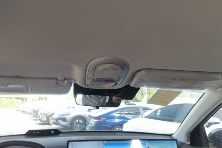 Used Hyundai ELEXIO 2025 Model Two-Wheel-Drive SMART Edition 64.2kWh Headliner