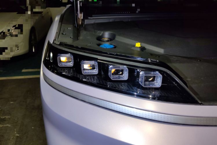Used Hyundai ELEXIO 2025 Model Two-Wheel-Drive SMART Edition 64.2kWh Right Front Headlight