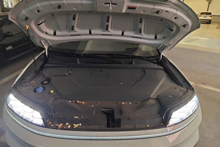 Used Hyundai ELEXIO 2025 Model Two-Wheel-Drive TECH Edition 64.2kWh Engine Bay