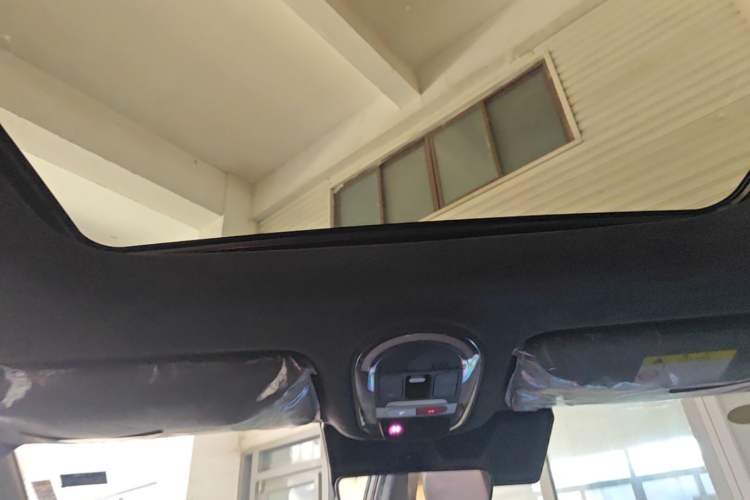 Used Hyundai ELEXIO 2025 Model Two-Wheel-Drive TECH Edition 64.2kWh Headliner