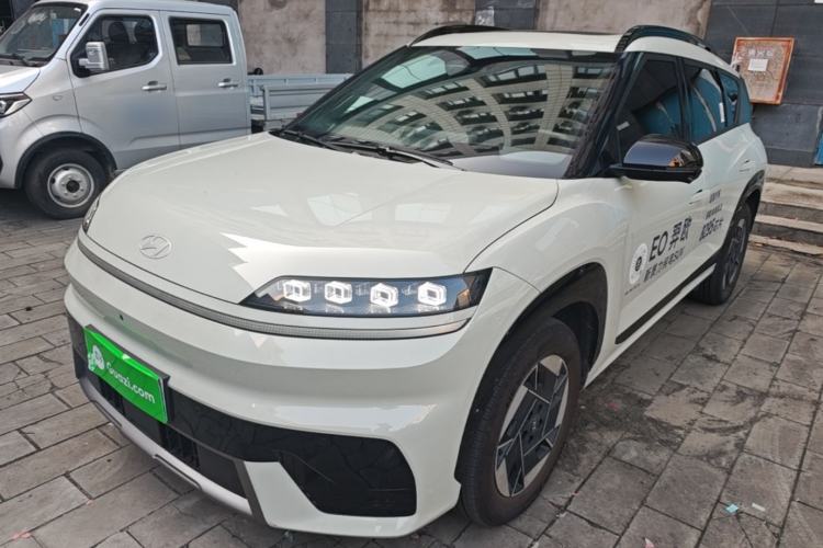Hyundai ELEXIO 2025 Model Two-Wheel-Drive TECH Edition 64.2kWh