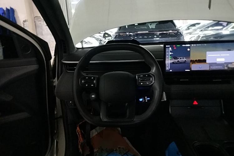 Used Hyundai ELEXIO 2025 Model Two-Wheel-Drive TECH Edition 64.2kWh Steering Wheel