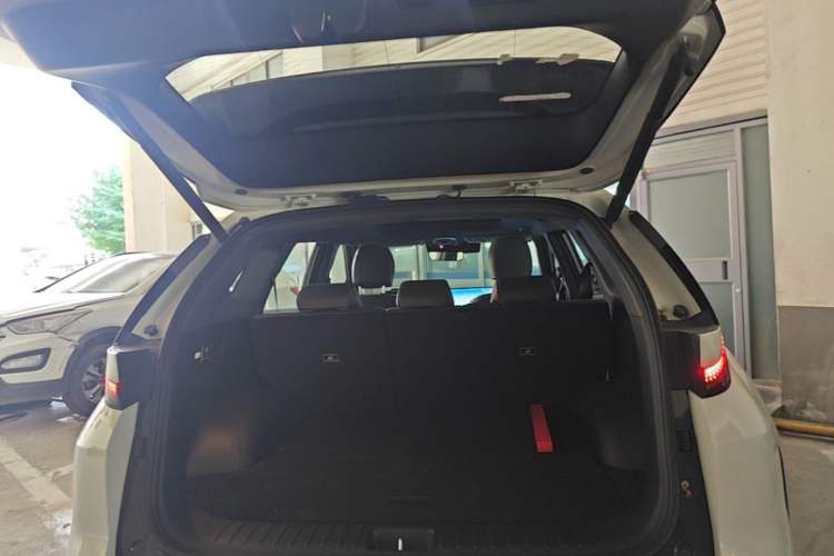 Used Hyundai ELEXIO 2025 Model Two-Wheel-Drive TECH Edition 64.2kWh Trunk