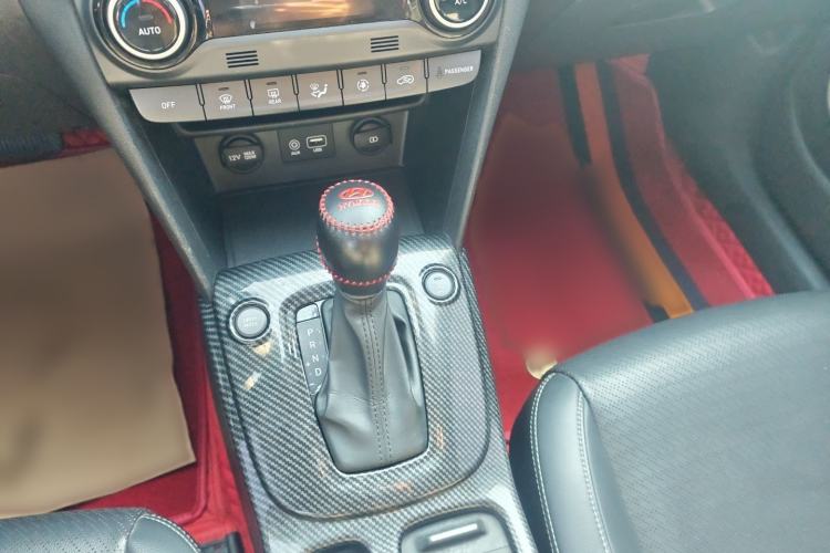 Used Hyundai ENCINO 2018 1.6T Dual-Clutch Zhilian Edition China V Standard Gear Lever