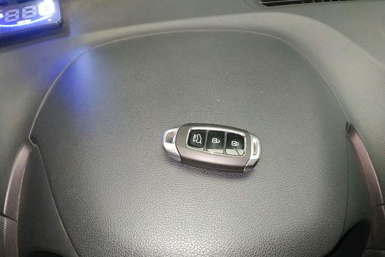Used Hyundai ENCINO 2018 1.6T Dual-Clutch Zhilian Edition China V Standard Interior 1
