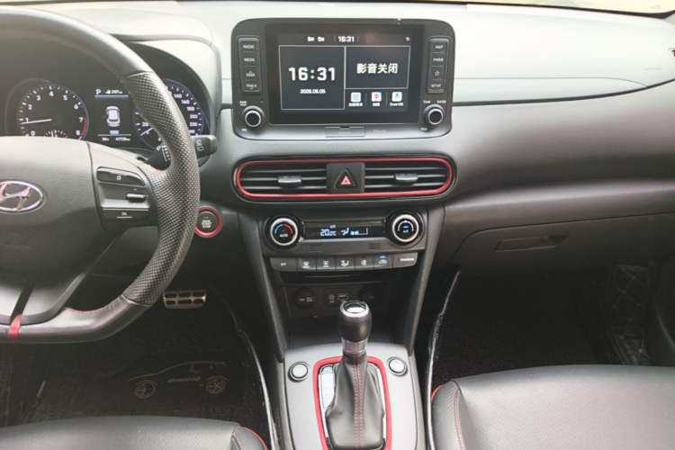 Used Hyundai ENCINO 2018 1.6T Dual-Clutch ZhiPao Edition China V Standard Audio And AC Panel
