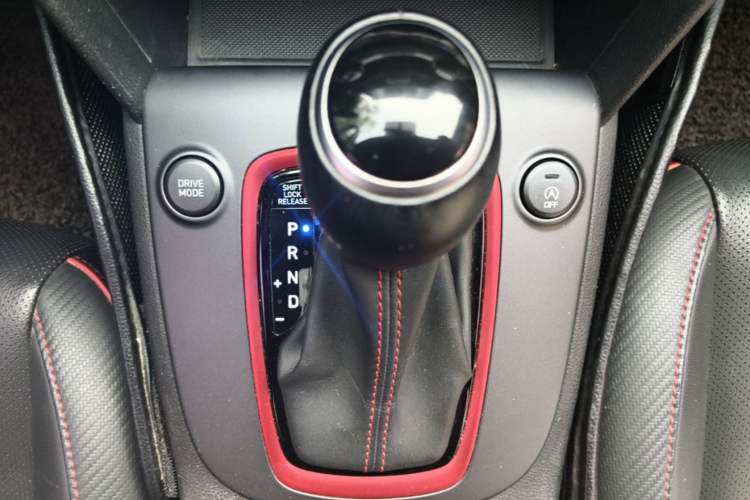Used Hyundai ENCINO 2018 1.6T Dual-Clutch ZhiPao Edition China V Standard Gear Lever