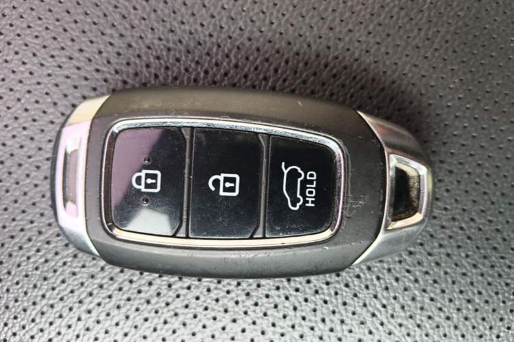 Used Hyundai ENCINO 2018 1.6T Dual-Clutch ZhiPao Edition China V Standard Interior 1