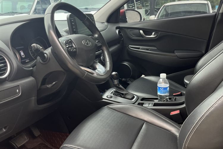 Used Hyundai ENCINO 2018 1.6T Dual-Clutch Zhilian Edition China V Standard Interior 2