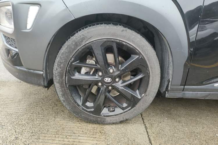 Used Hyundai ENCINO 2018 1.6T Dual-Clutch ZhiPao Edition China V Standard Left Front Wheel Hub