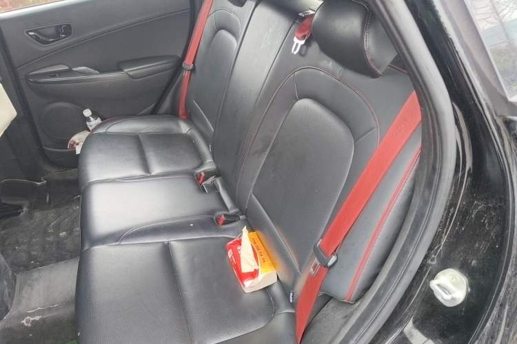 Used Hyundai ENCINO 2018 1.6T Dual-Clutch ZhiPao Edition China V Standard Left Rear Seat