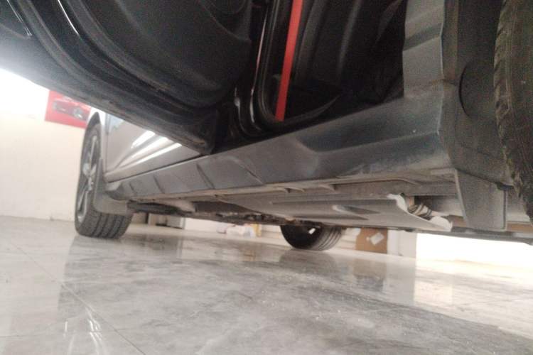 Used Hyundai ENCINO 2018 1.6T Dual-Clutch ZhiPao Edition China V Standard Left Side Sill