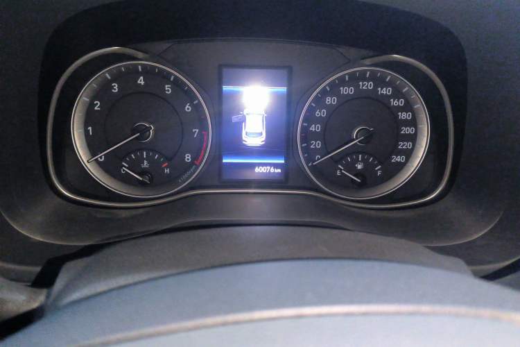 Used Hyundai ENCINO 2018 1.6T Dual-Clutch Zhilian Edition China V Standard Odometer Close Up