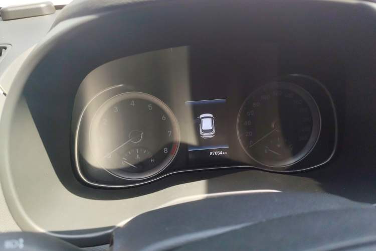Used Hyundai ENCINO 2018 1.6T Dual-Clutch ZhiPao Edition China V Standard Odometer Close Up