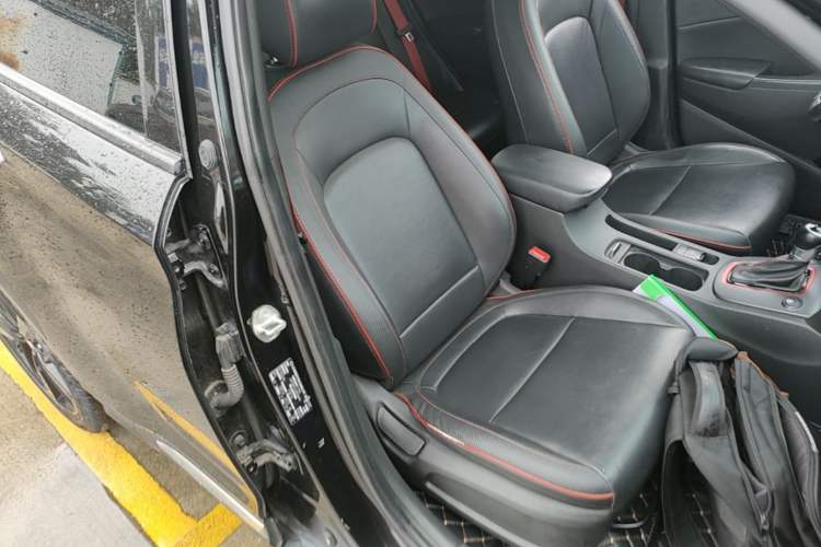 Used Hyundai ENCINO 2018 1.6T Dual-Clutch ZhiPao Edition China V Standard Right Front Seat