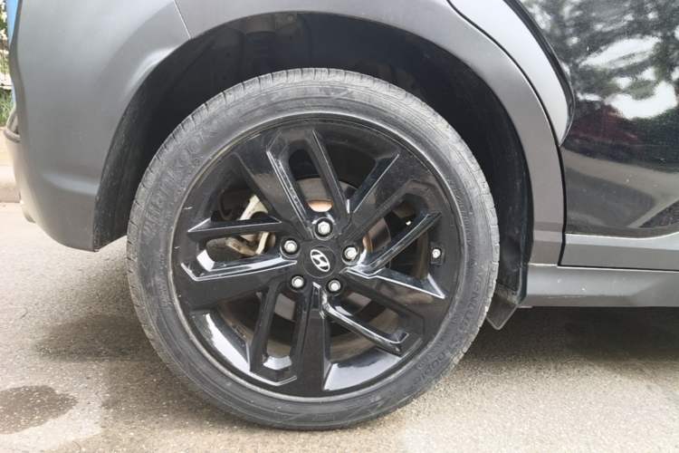 Used Hyundai ENCINO 2018 1.6T Dual-Clutch ZhiPao Edition China V Standard Right Rear Wheel Hub