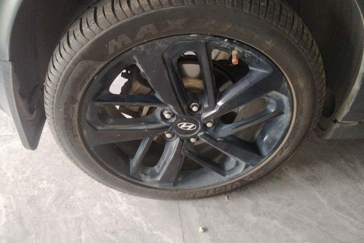 Used Hyundai ENCINO 2018 1.6T Dual-Clutch ZhiPao Edition China V Standard Right Rear Wheel Hub