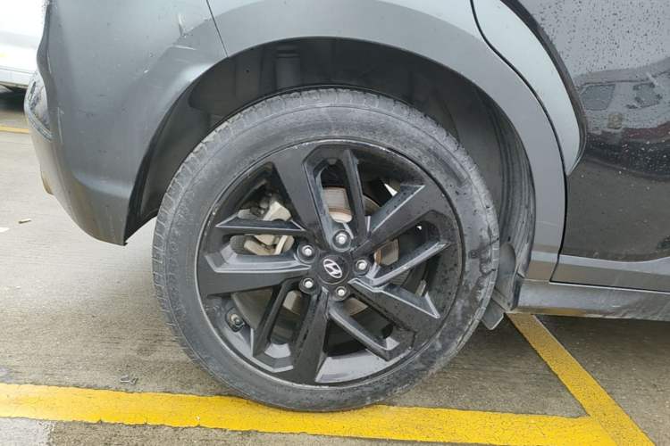 Used Hyundai ENCINO 2018 1.6T Dual-Clutch ZhiPao Edition China V Standard Right Rear Wheel Hub
