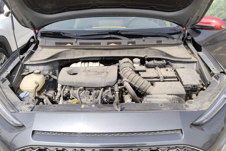 Used Hyundai ENCINO 2018 1.6T Dual-Clutch ZhiPao Edition China V Standard Engine Bay