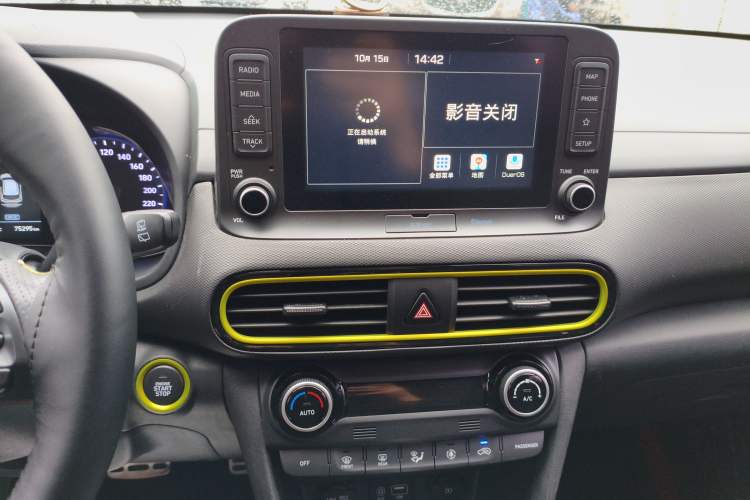 Used Hyundai ENCINO 2018 1.6T Dual-Clutch ZhiPao Edition China V Standard Audio And AC Panel