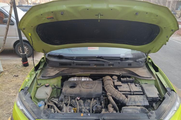 Used Hyundai ENCINO 2018 1.6T Dual-Clutch ZhiPao Edition China V Standard Engine Bay