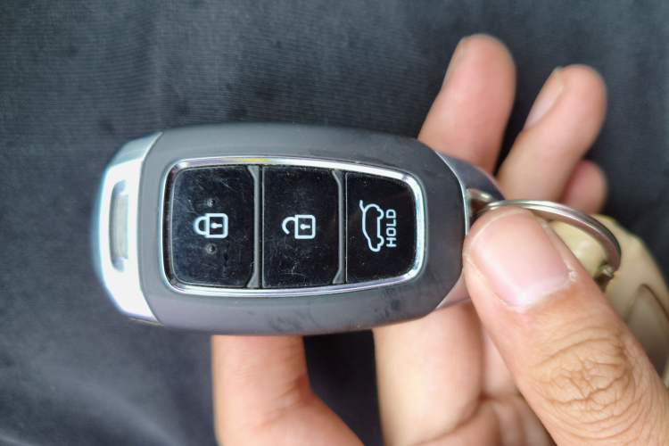 Used Hyundai ENCINO 2018 1.6T Dual-Clutch ZhiPao Edition China V Standard Interior 1
