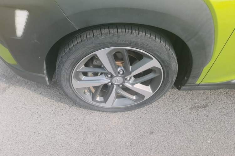 Used Hyundai ENCINO 2018 1.6T Dual-Clutch Zhilian Edition China V Standard Left Front Wheel Hub