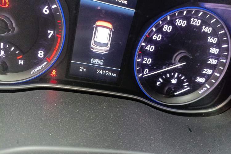 Used Hyundai ENCINO 2018 1.6T Dual-Clutch ZhiPao Edition China V Standard Odometer Close Up