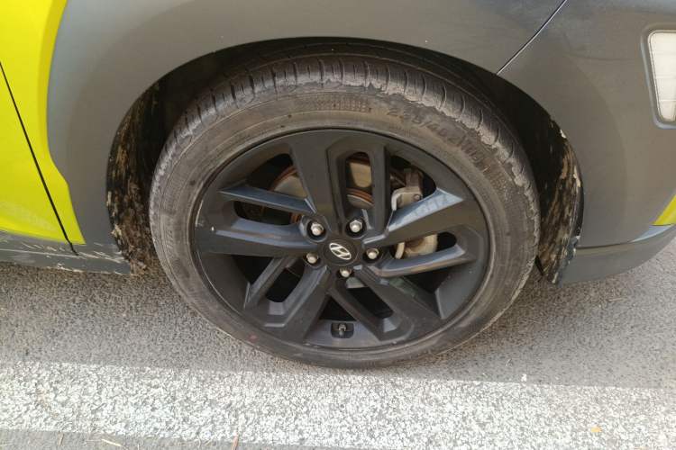 Used Hyundai ENCINO 2018 1.6T Dual-Clutch ZhiPao Edition China V Standard Right Front Wheel Hub