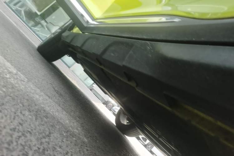 Used Hyundai ENCINO 2018 1.6T Dual-Clutch Zhilian Edition China V Standard Right Side Sill