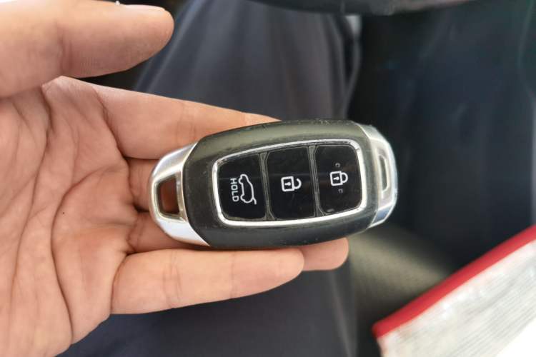 Used Hyundai ENCINO 2018 1.6T Dual-Clutch Zhilian Edition China V Standard Vehicle Key