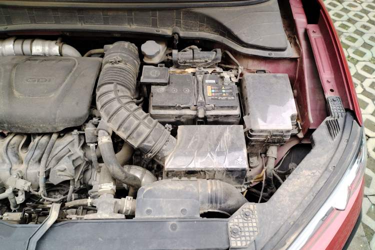 Used Hyundai ENCINO 2018 1.6T Dual-Clutch ZhiPao Edition China V Standard Engine Bay Left