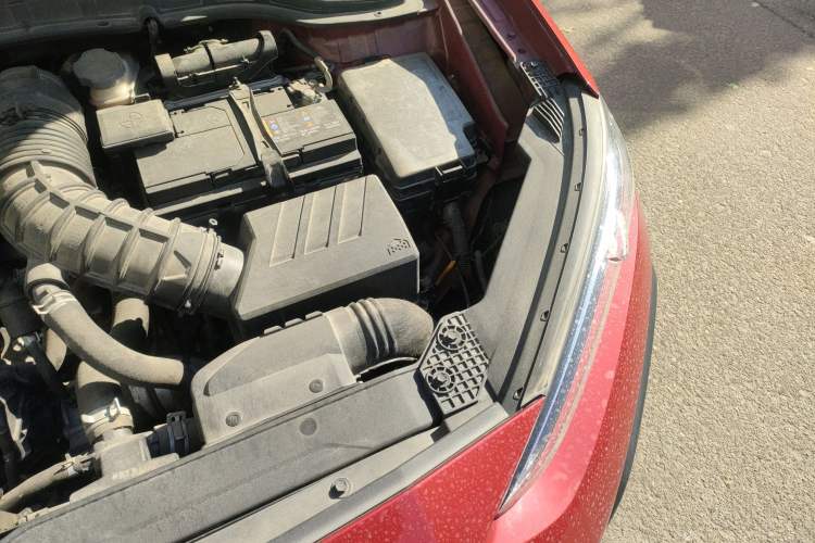 Used Hyundai ENCINO 2018 1.6T Dual-Clutch ZhiPao Edition China V Standard Engine Bay Left