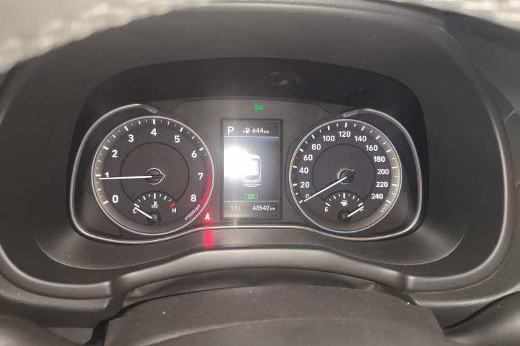 Used Hyundai ENCINO 2018 1.6T Dual-Clutch Zhilian Edition China V Standard Instrument Cluster