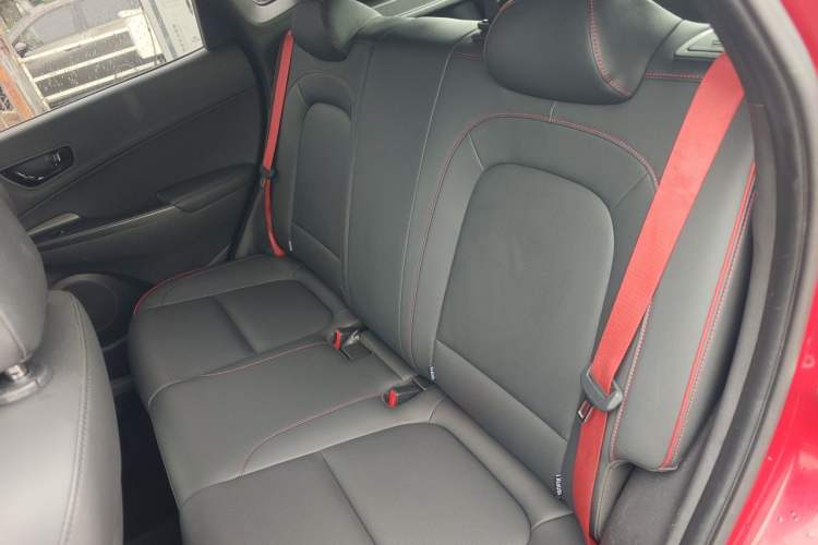 Used Hyundai ENCINO 2018 1.6T Dual-Clutch ZhiPao Edition China V Standard Left Rear Seat