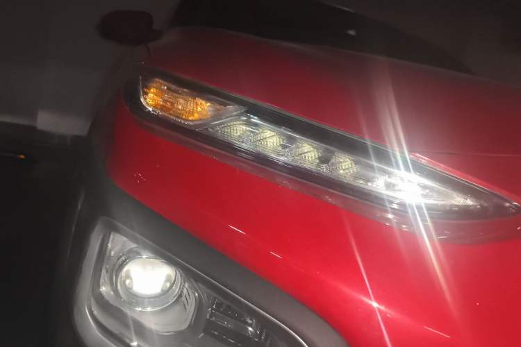 Used Hyundai ENCINO 2018 1.6T Dual-Clutch Zhilian Edition China V Standard Right Front Headlight