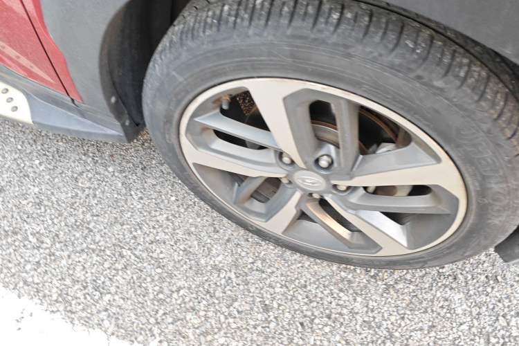 Used Hyundai ENCINO 2018 1.6T Dual-Clutch Zhilian Edition China V Standard Right Front Wheel Hub