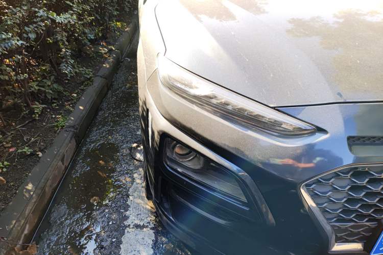 Used Hyundai ENCINO 2018 1.6T Dual-Clutch ZhiPao Edition China V Standard Right Front Headlight