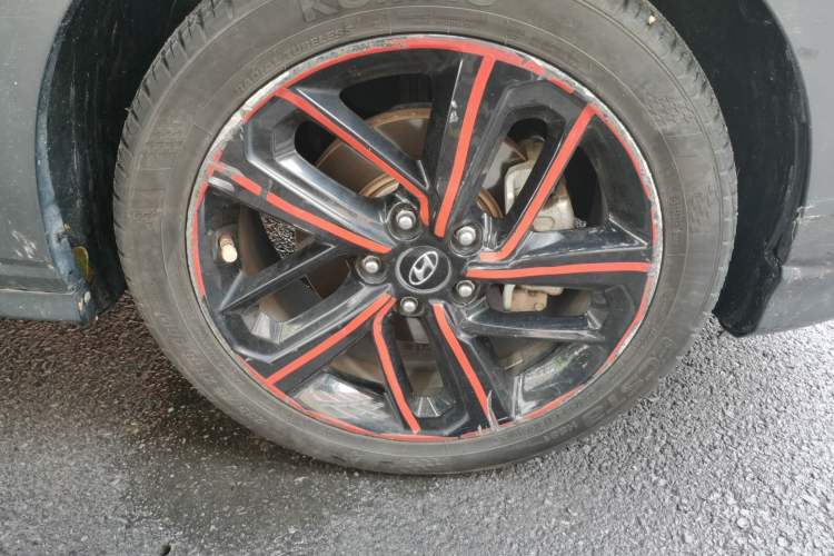 Used Hyundai ENCINO 2018 1.6T Dual-Clutch ZhiPao Edition China V Standard Right Front Wheel Hub