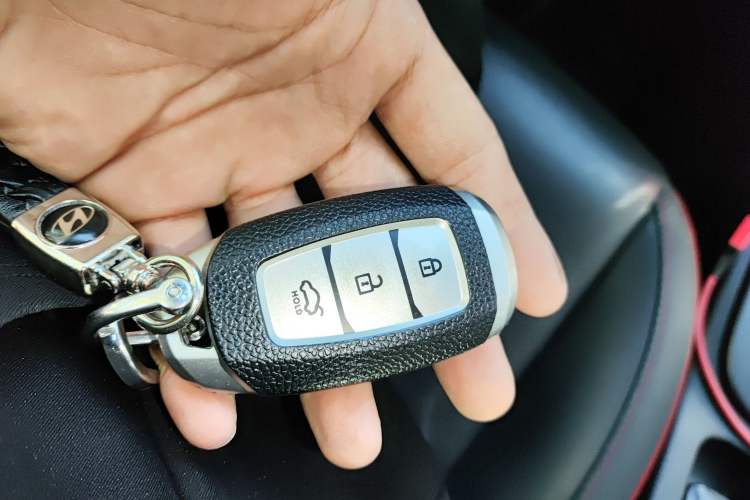 Used Hyundai ENCINO 2018 1.6T Dual-Clutch ZhiPao Edition China V Standard Vehicle Key