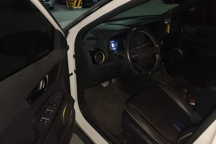 Used Hyundai ENCINO 2018 1.6T Dual-Clutch ZhiPao Edition China V Standard Driver Seat