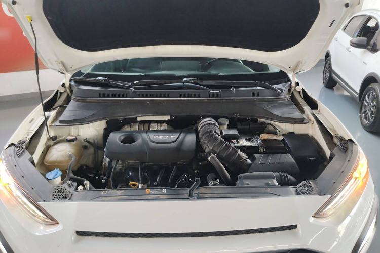 Used Hyundai ENCINO 2018 1.6T Dual-Clutch Zhilian Edition China V Standard Engine Bay