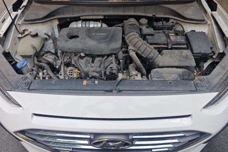 Used Hyundai ENCINO 2018 1.6T Dual-Clutch Zhilian Edition China V Standard Engine Bay