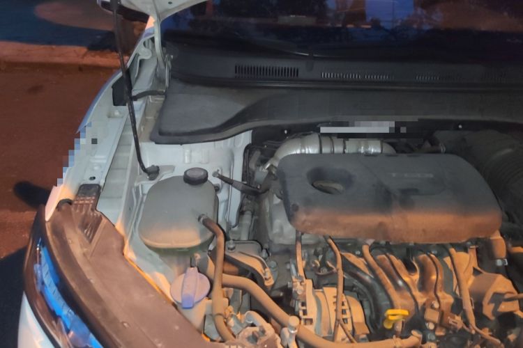 Used Hyundai ENCINO 2018 1.6T Dual-Clutch ZhiPao Edition China V Standard Engine Bay Right