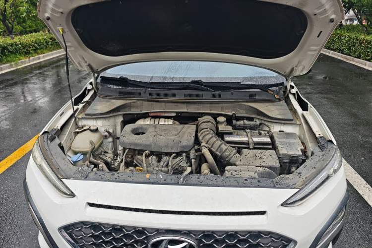 Used Hyundai ENCINO 2018 1.6T Dual-Clutch ZhiPao Edition China V Standard Engine Bay