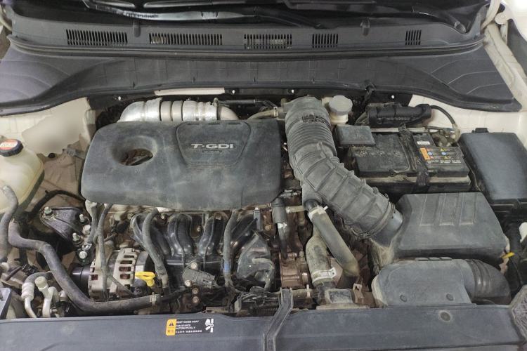 Used Hyundai ENCINO 2018 1.6T Dual-Clutch Zhilian Edition China V Standard Engine Bay