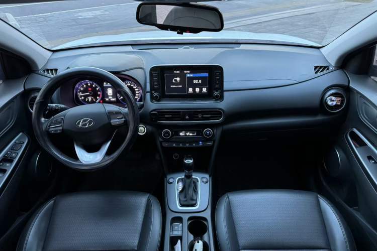 Used Hyundai ENCINO 2018 1.6T Dual-Clutch Zhilian Edition China V Standard Gear Lever